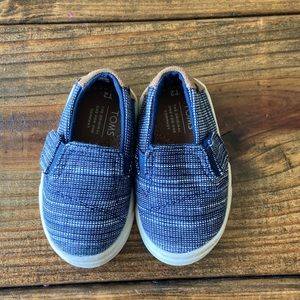 Toms baby shoes